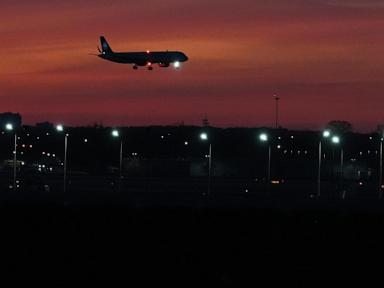 FAA says flight cuts will stay at 6% because more air traffic controllers are coming to work