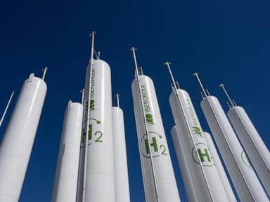 California wants to mix hydrogen with gas to cut climate pollution. Critics say that poses risks