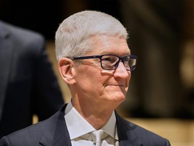 Trump’s FTC chairman chides Apple boss Tim Cook for content of Apple news feed