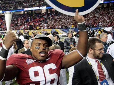 Prosecutors say makeup, wigs helped former Alabama tackle impersonate NFL players in $20M fraud